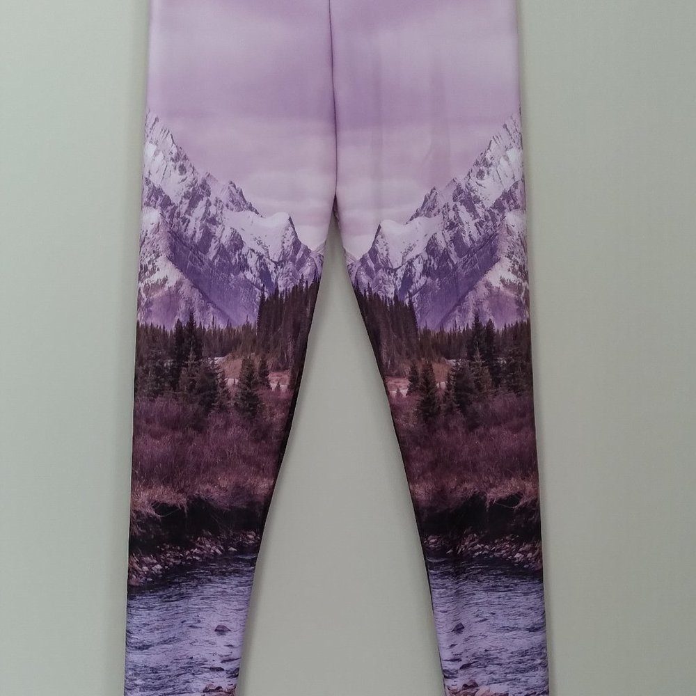 "Back to Nature Apparel" Leggings, Mountain Scene, Unique Wearable Art!! Small.
